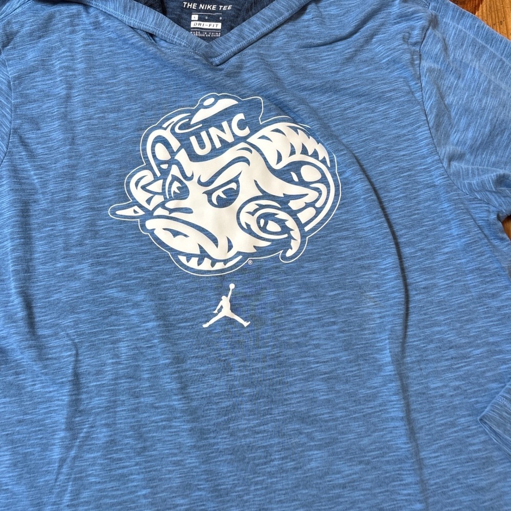 Nike Jordan UNC Hoodie Mens Blue North Carolina Tar Heels Dri-FIT SIZE L - Picture 2 of 5